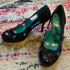 NWOT Naughty Monkey Heels - Size 10